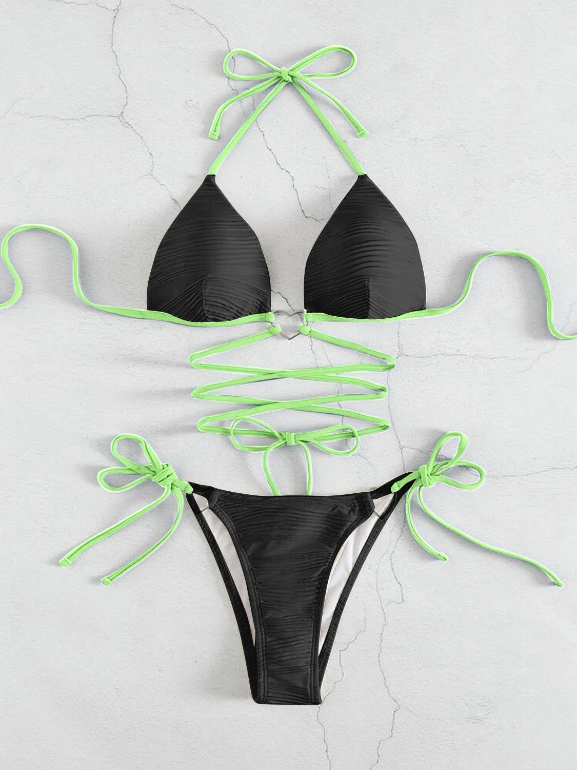 Contrast Halter Neck Two-Piece Bikini Set - Retro Punk Design 